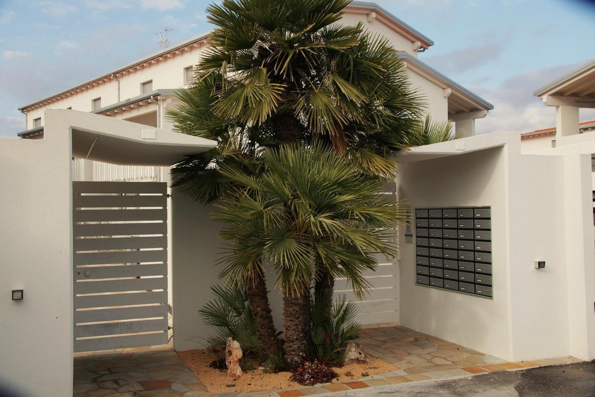 Cala Blu Residence Con Piscina-Centralissimo Lido Di Jesolo Eksteriør billede